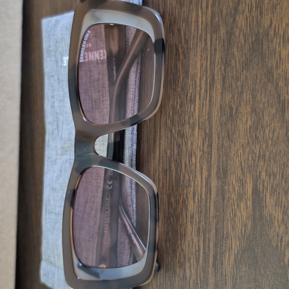 Kenneth Cole Brown and Black Sunglasses